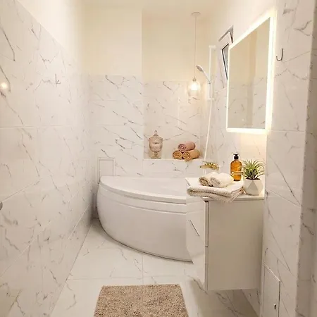 New Luxury Ultra Flat At Unirii Square Lägenhet *