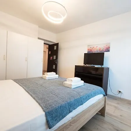 New Luxury Ultra Flat At Unirii Square דירה *