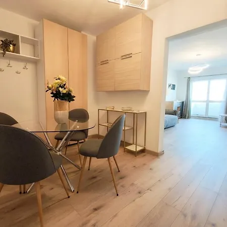 New Luxury Ultra Flat At Unirii Square דירה בוקרשט